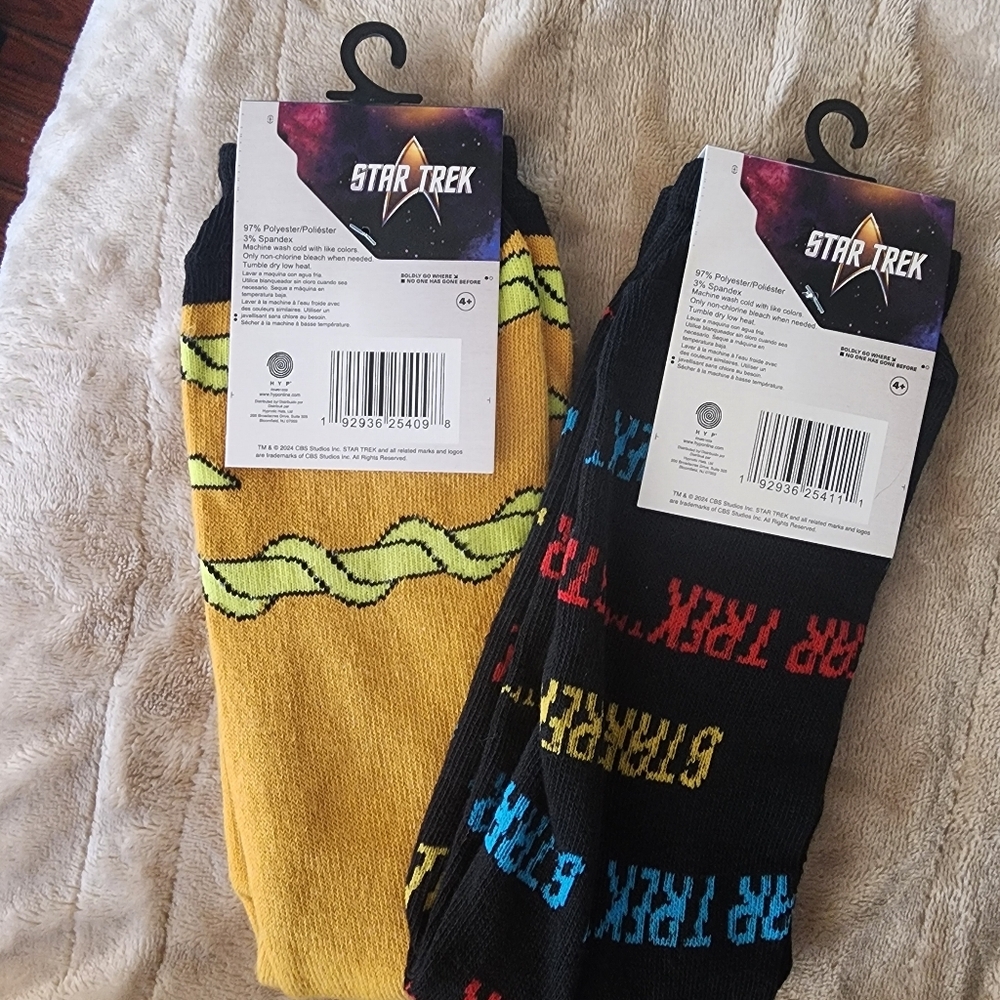 2 PAIR STAR TREK Crew Socks - Picture 2 of 3